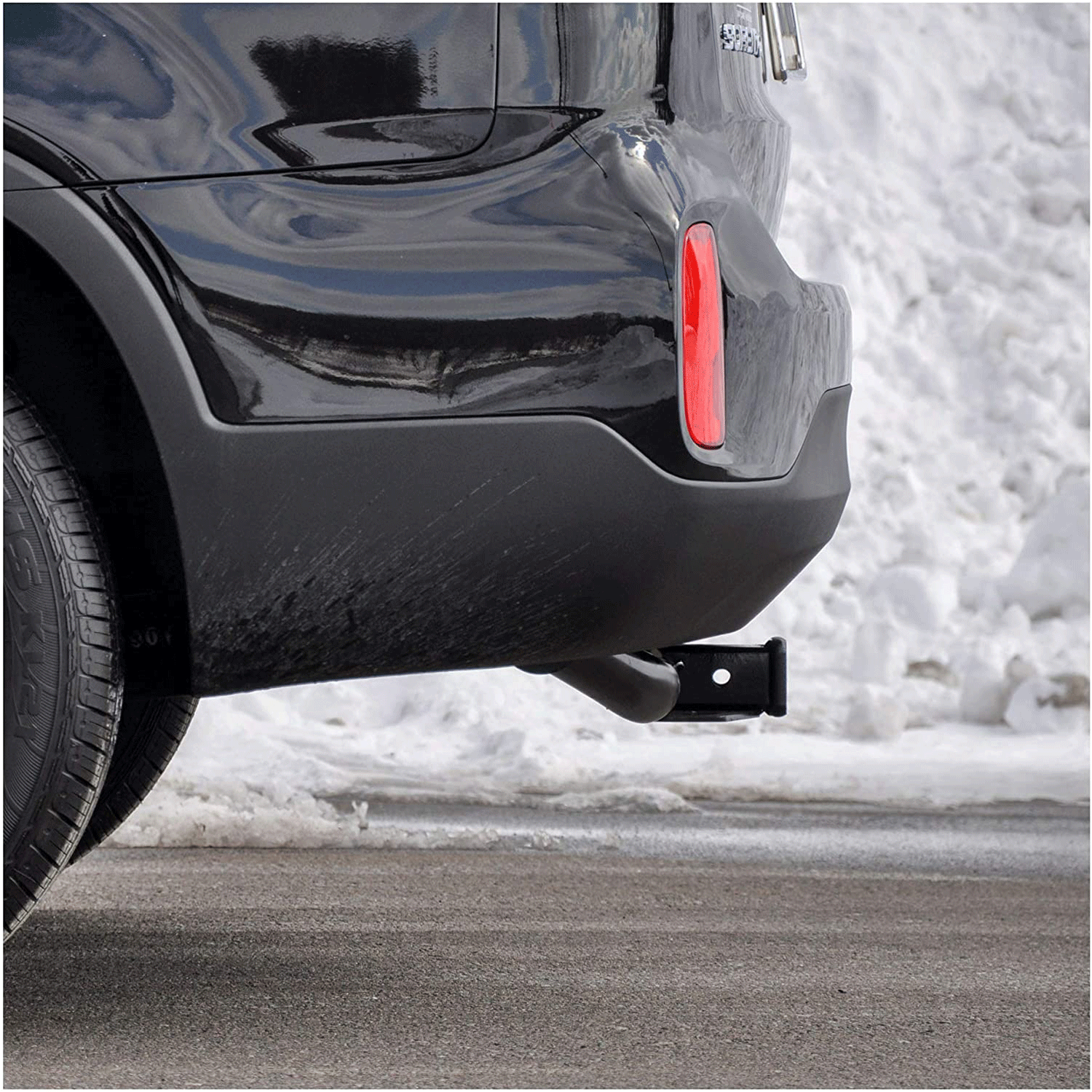 CURT 13152 Class III Trailer Towing Hitch with 2 Inch Receiver, Black (Used)