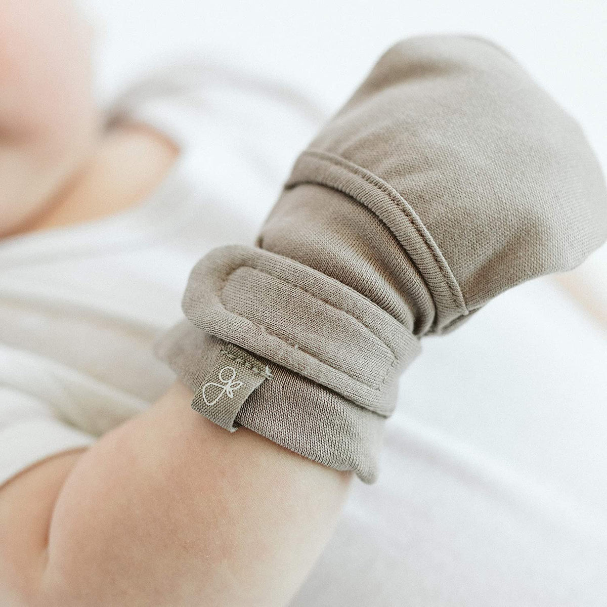 Goumikids 0-3M Baby Sleeper Gown Pajamas and No Scratch Infant Mittens (2 Pairs) - VMInnovations