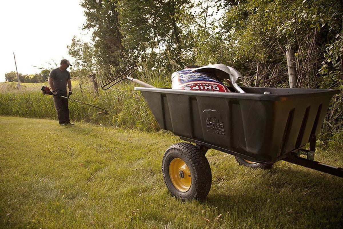 Polar Trailer LG10 Outdoor Yard Lawn and Garden 10 Cu Ft Heavy Duty Cart (Used)