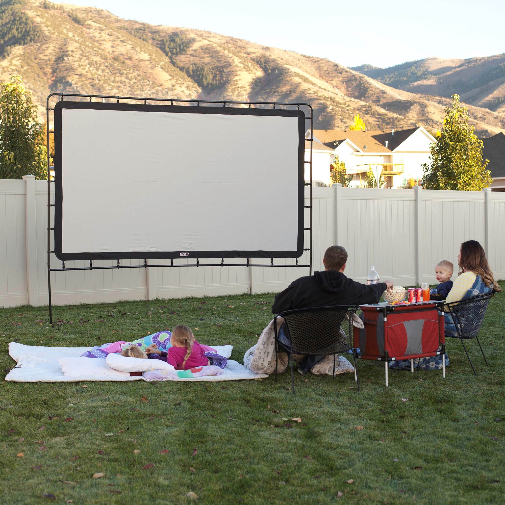 Camp Chef 144" Giant Indoor or Outdoor Nylon Movie Projector Screen (Open Box)