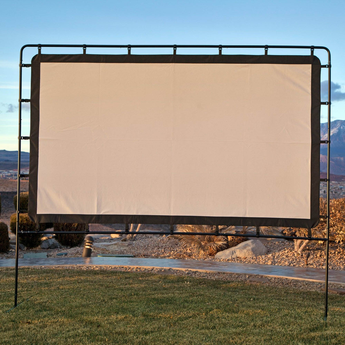 Camp Chef 92" Lite Giant Indoor or Outdoor Nylon Backyard Projector Screen(Used)