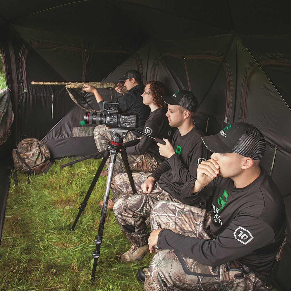 Barronett Beast Backwoods Camo Double Wide Hub Hunting Blind (Open Box)
