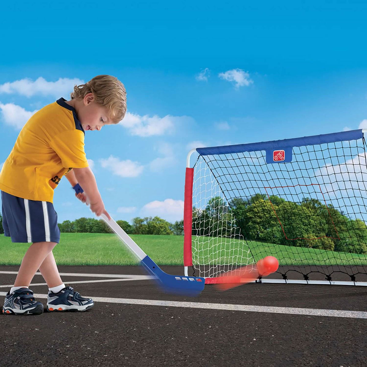 Step2 Youth Outdoor Kickback Soccer Hockey Training & Pitchback Net (Open Box)