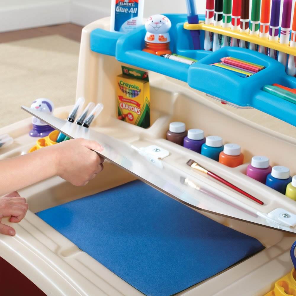 Step2 Kids Activity Play Deluxe Art Studio Master Deck Table Set w/ Chair (Used)