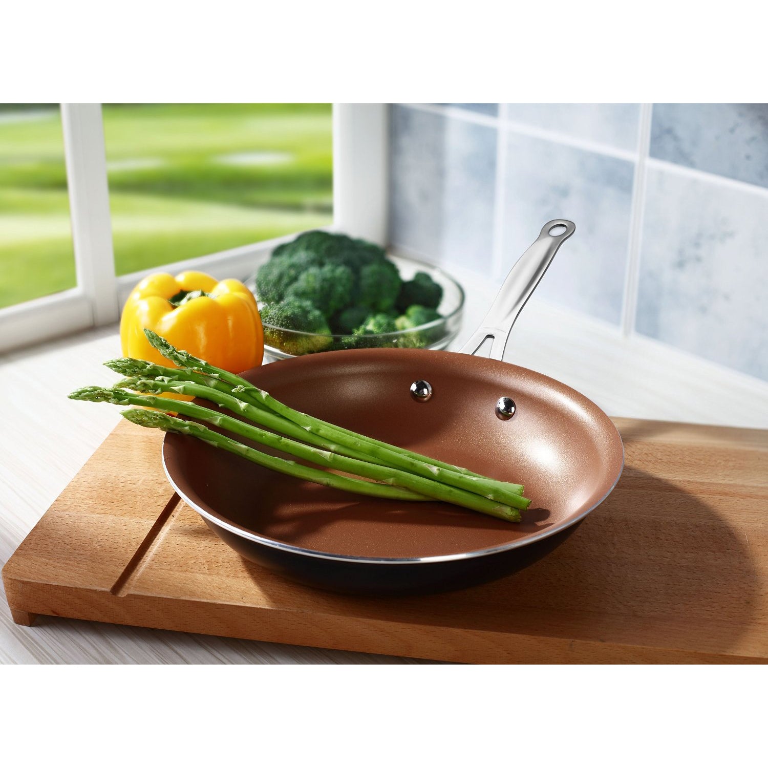 Brentwood BFP-324C 9.5 In Non Stick Induction Copper Ceramic Infused Frying Pan