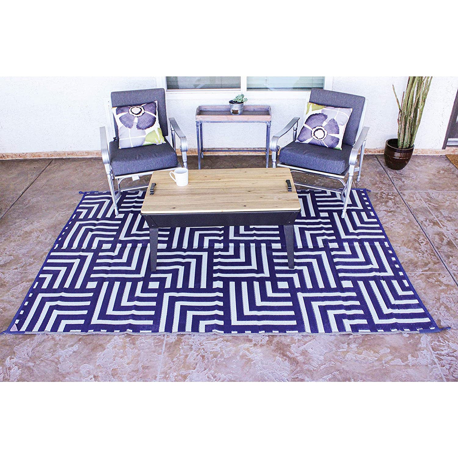 Reversible Mats 6x4ft Polypropylene Patterned Patio Rug, Navy/White (Open Box)