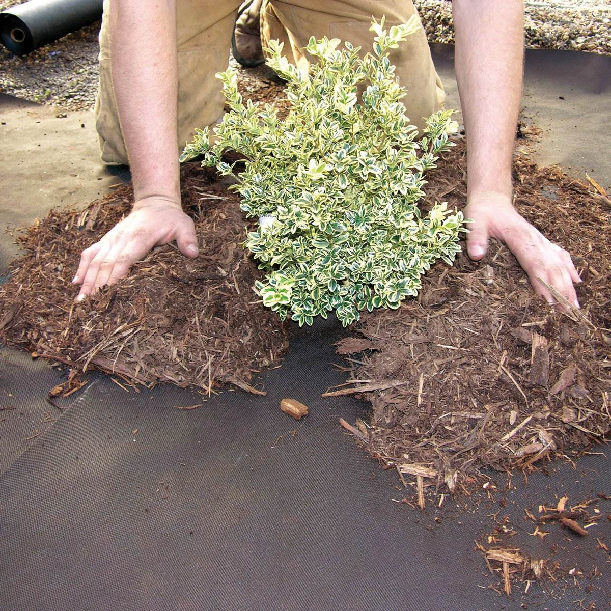 DeWitt Weed Barrier Pro Landscape Fabric in Brown (3 Oz), 4x300' (Open Box)