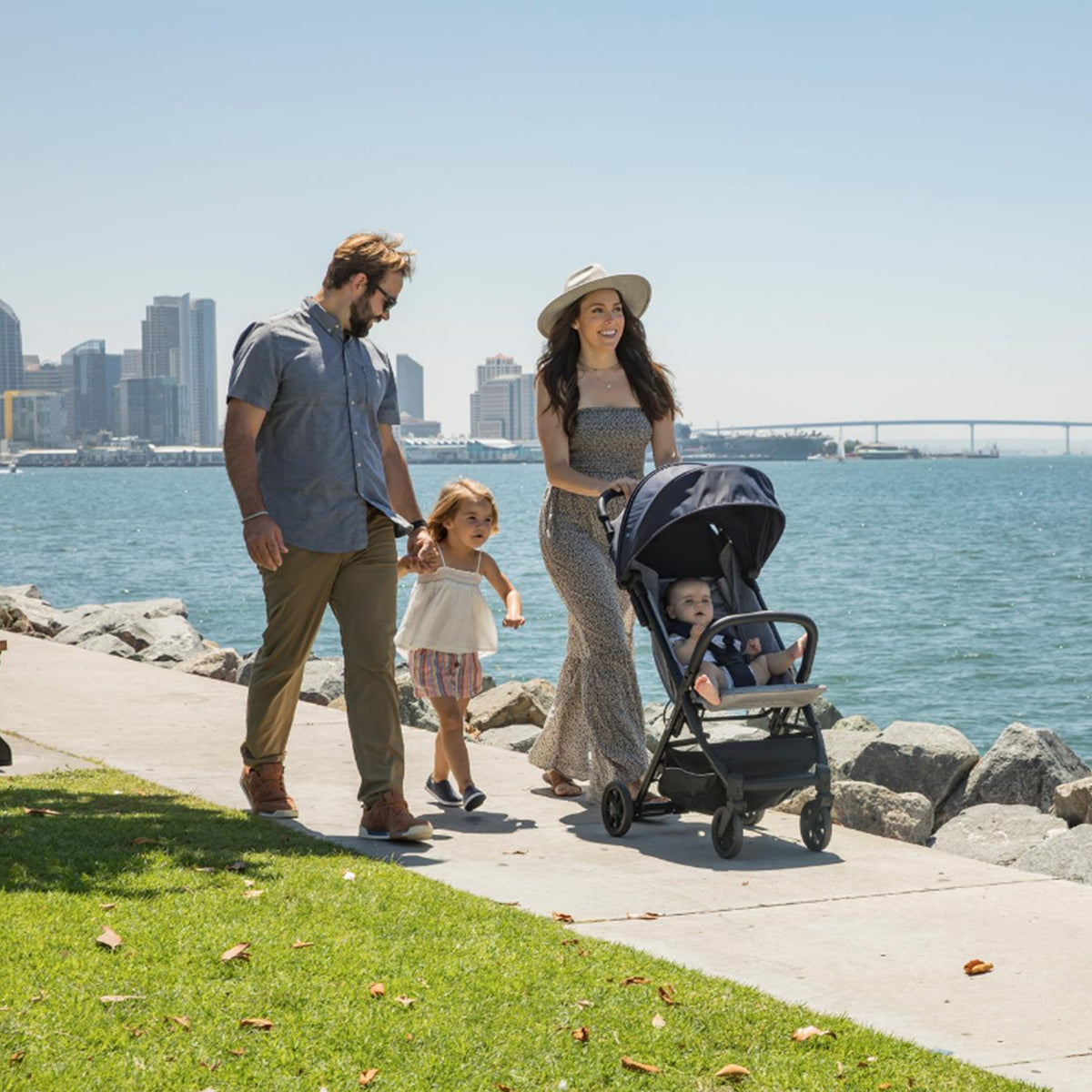 Inglesina AG87M0CLNUS/D Quid Lightweight Foldable Compact Stroller, College Navy - VMInnovations