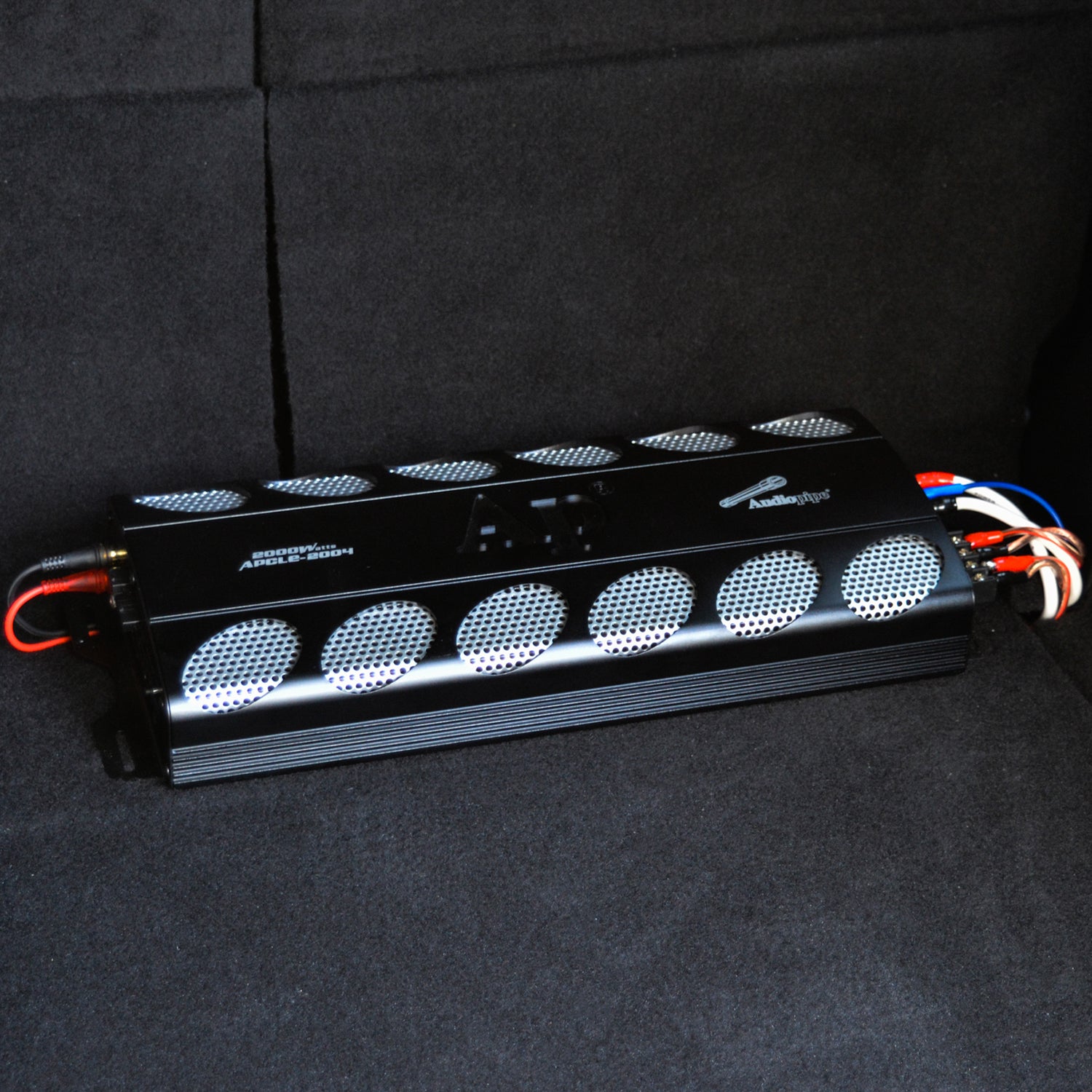 AudioPipe Class AB 2000 Watt 4 Channel MOSFET Car Stereo Amplifier (For Parts)