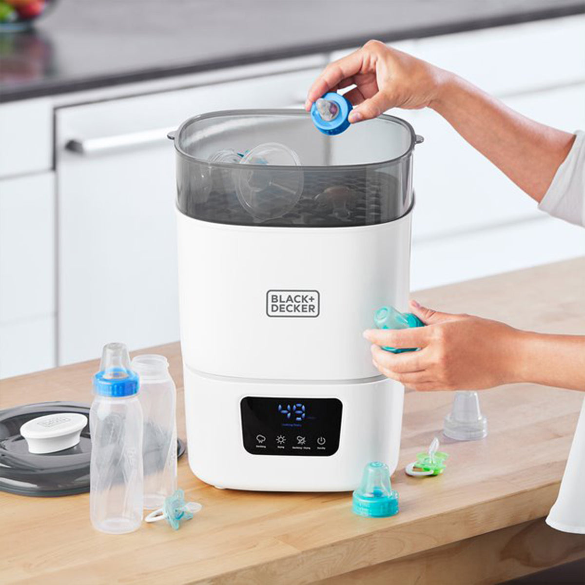 Black+Decker BDXBSB15 600 Watt Baby Bottle Sterilizer, Holds 13 Standard Bottles - VMInnovations