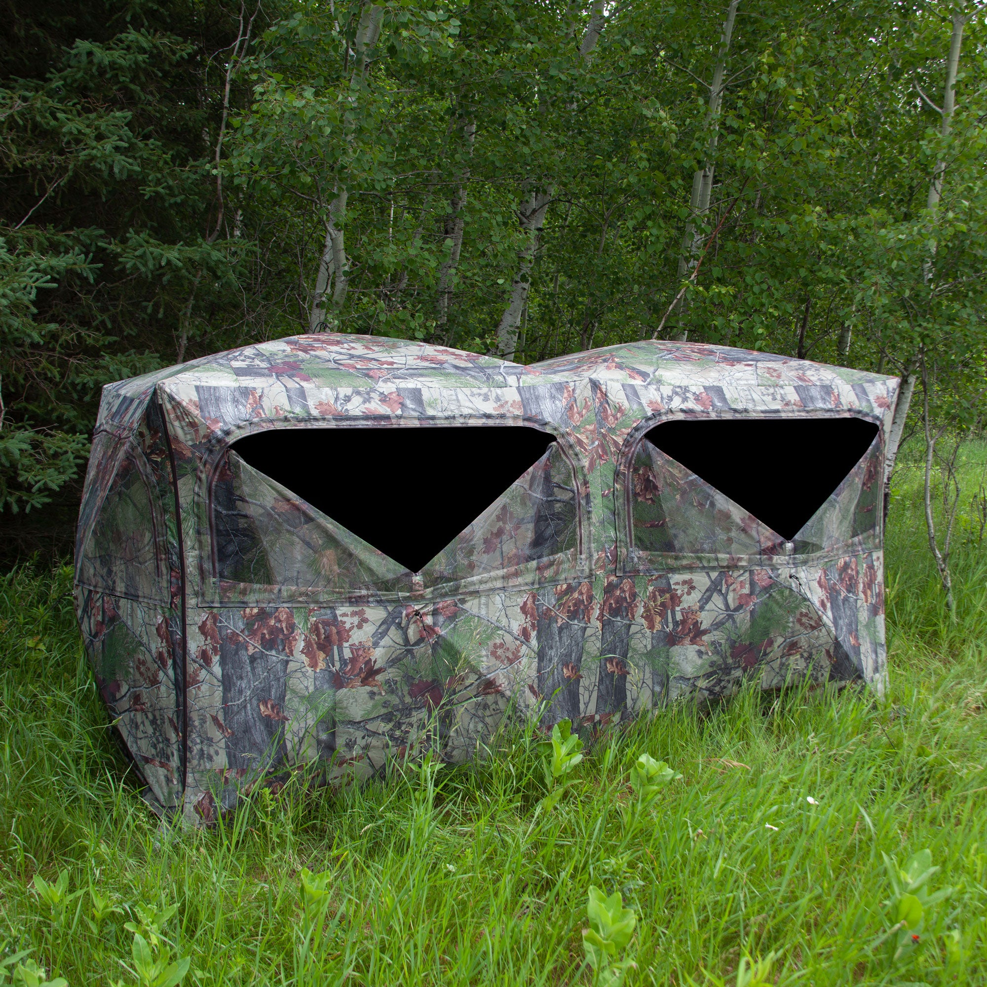 Barronett Beast Backwoods Camo Double Wide Hub Hunting Blind (Open Box)