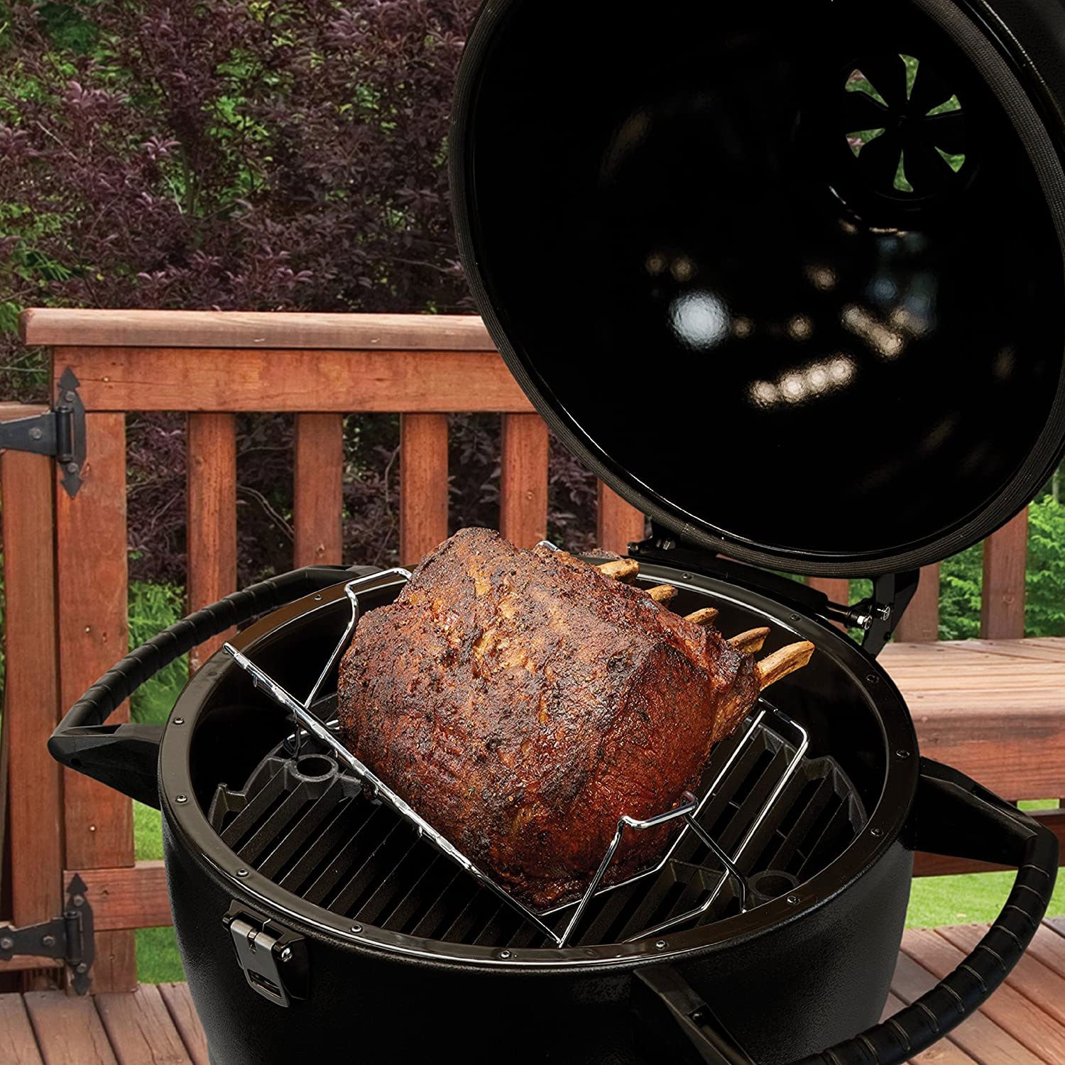 Broil King Keg 2000 280 Square Inch Heavy Duty Outdoor Charcoal Grill (Used)