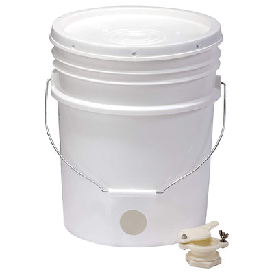 Little Giant BKT5 Plastic Honey Bucket w/ Gate for Beekeeping, 5 Gallon (6 Pack)