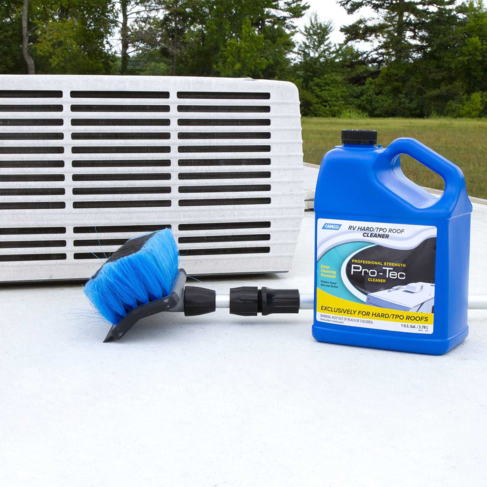Camco Pro-Tec Professional Strength RV Hard/TPO Roof Cleaner Formula, 32 oz. Jug - VMInnovations