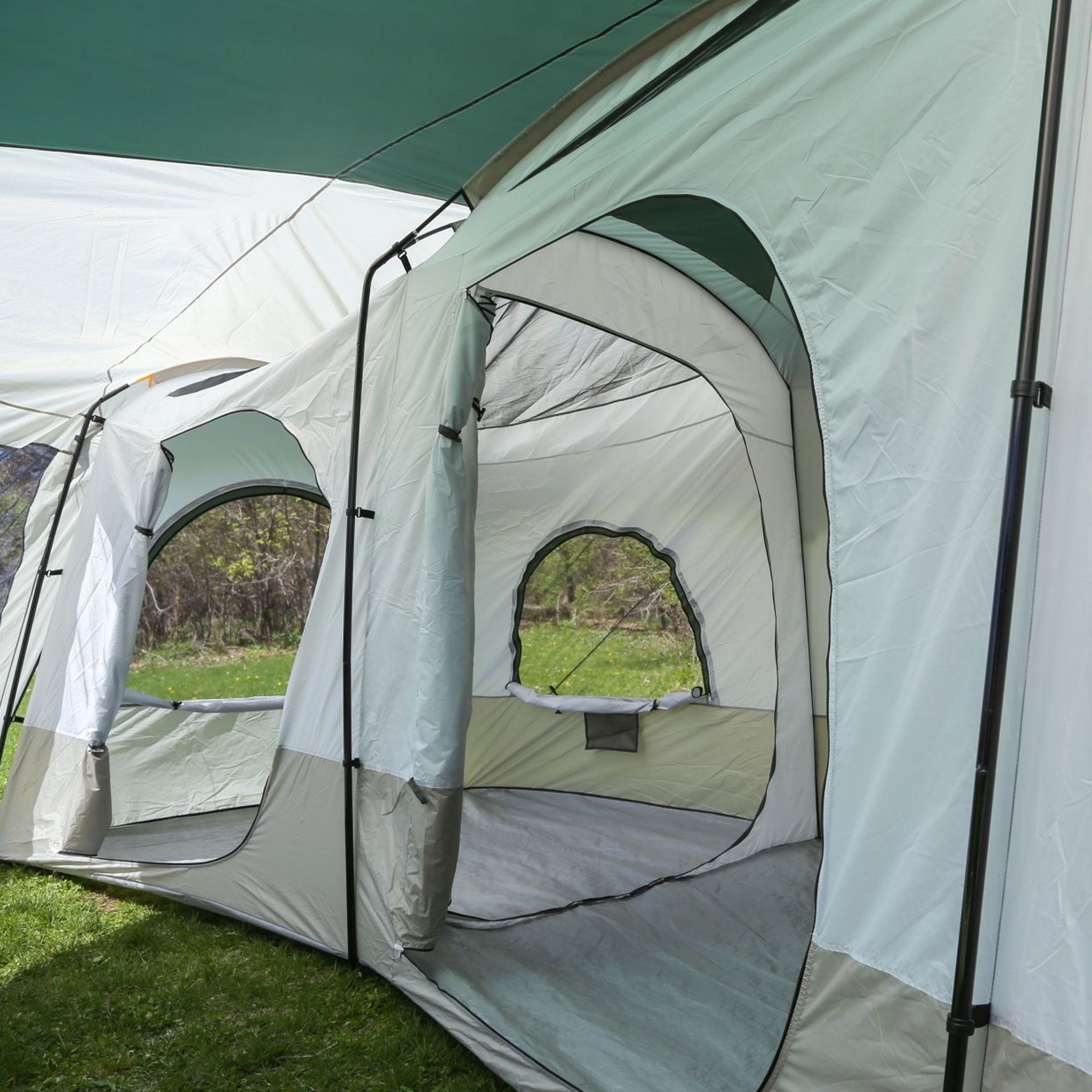 Tahoe Gear Carson 3 Season 14 Person Cabin Tent with Solar Shield (Damaged)