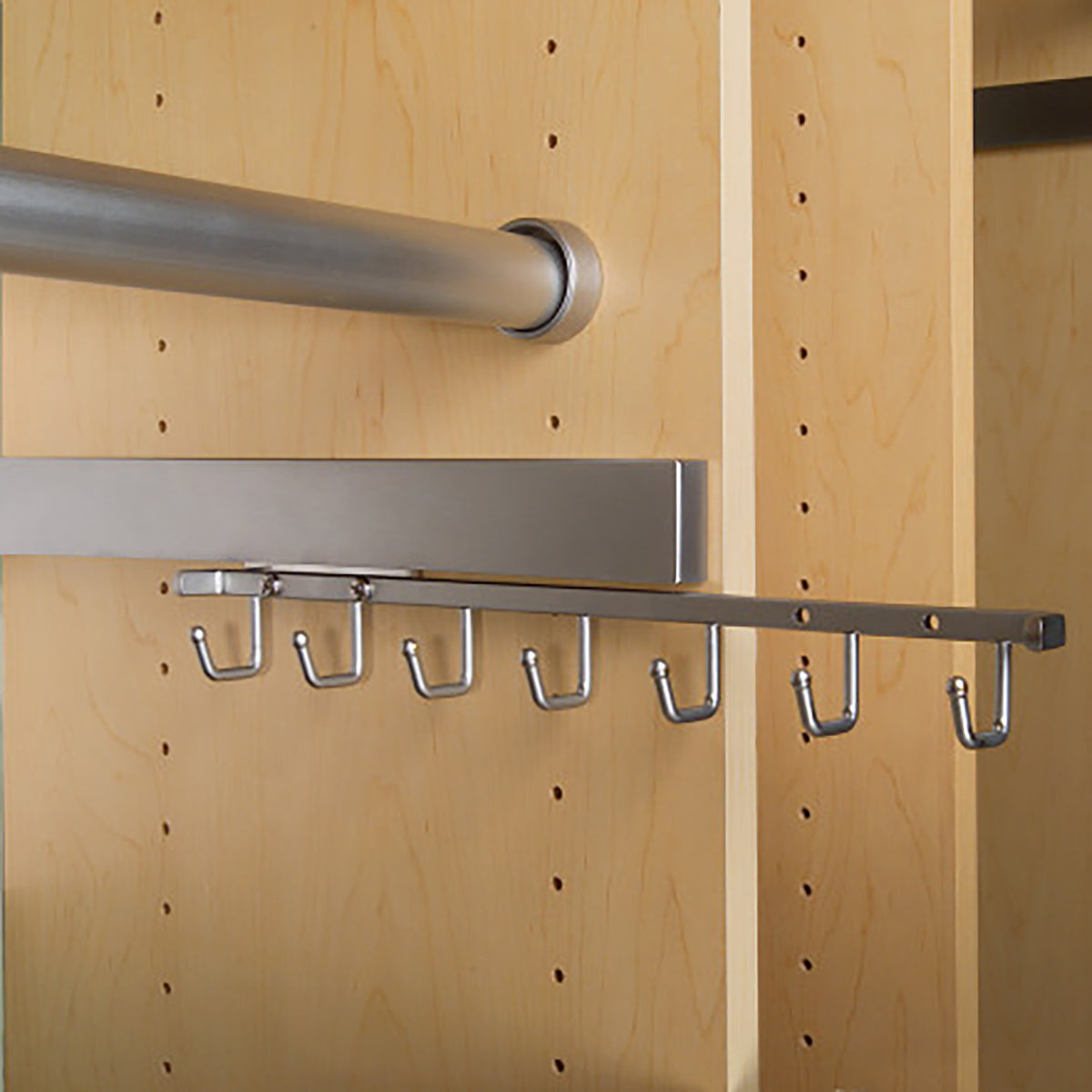 Rev-A-Shelf Sidelines CBRSL-14-CR-1 14" Deluxe Pullout Belt Rack (Open Box)