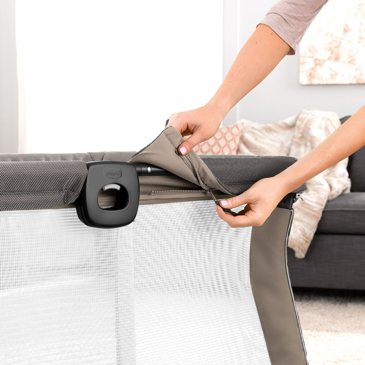 Chicco FastAsleep Go Full Sized Travel Infant Playard, Graphite Gray (Open Box)