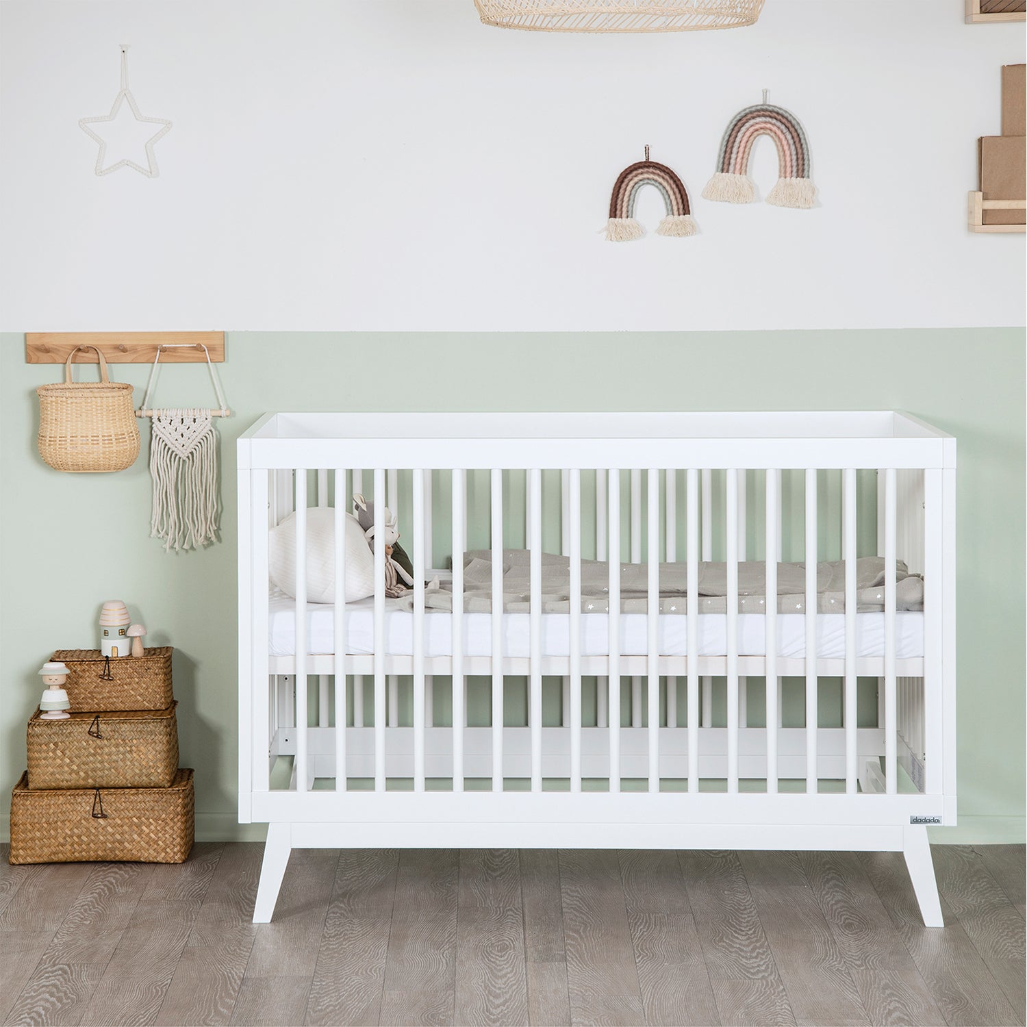 dadada Soho 3 in 1 Solid Beech Wood Convertible Baby Crib to Toddler Bed, White