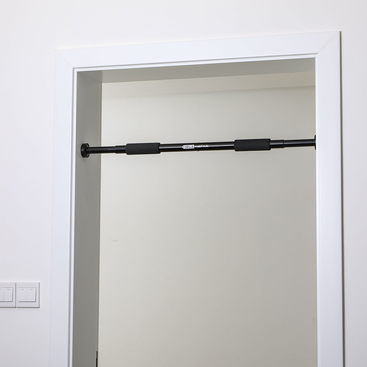 HolaHatha Home Workout Door Bar for Pull Ups Chin Ups Doorway Fitness (Open Box)