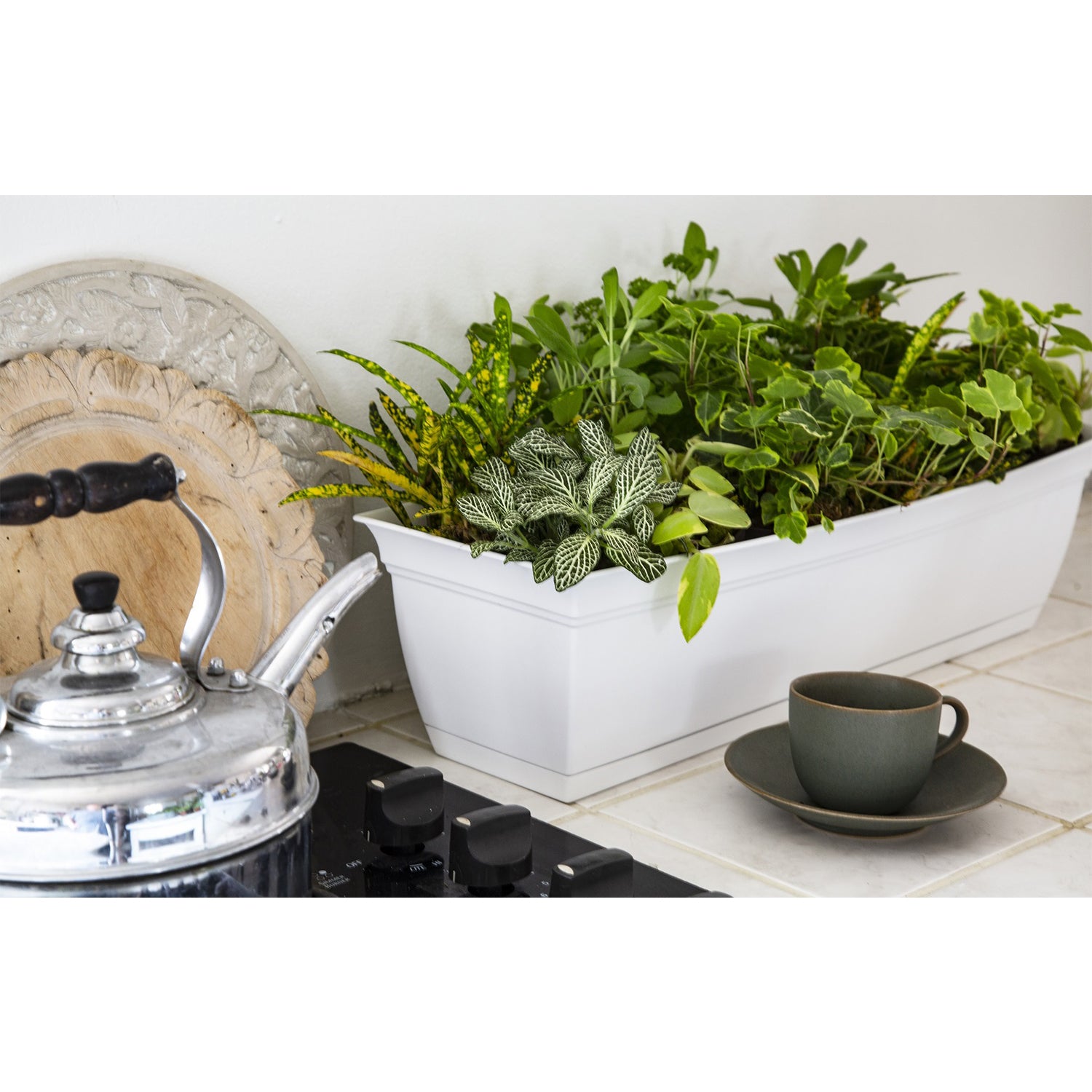The HC Companies 24 Inch Eclipse Window Box with Removable Saucer, Terra Cotta