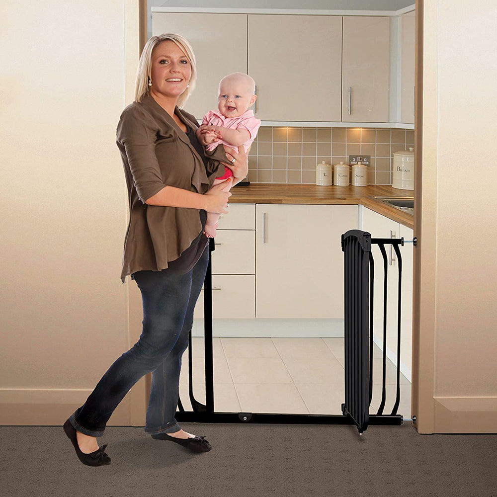 Dreambaby F170B Chelsea 38 to 42.5 Inch Auto-Close Baby Pet Safety Gate, Black - VMInnovations
