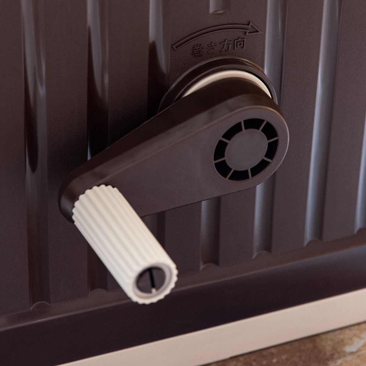 IRIS USA FHEX-15 49.21 Foot Rectangular Retractable Hose Reel with Nozzle, Brown