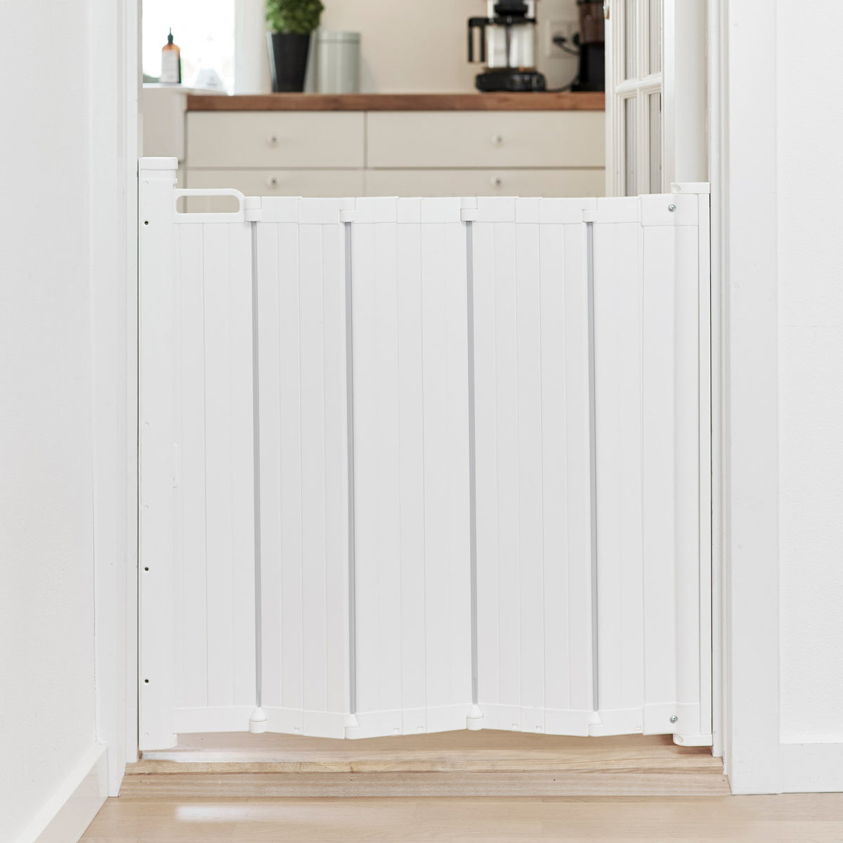 BabyDan Guard Me 21.7-36.2 In Wide Doorway Auto Foldable Safety Baby Gate, White