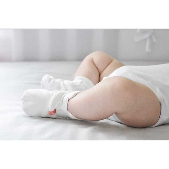 Goumikids Soft Organic Stay On Baby Boots Infant Booties Shoes, 0-3M Drop Gray - VMInnovations