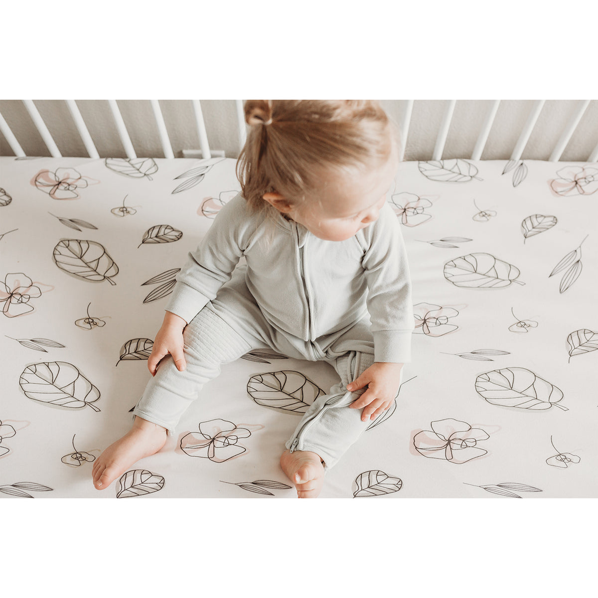 Goumikids Soft Organic Cotton Fitted Baby Crib Sheet, Abstract Flowers and Rose - VMInnovations