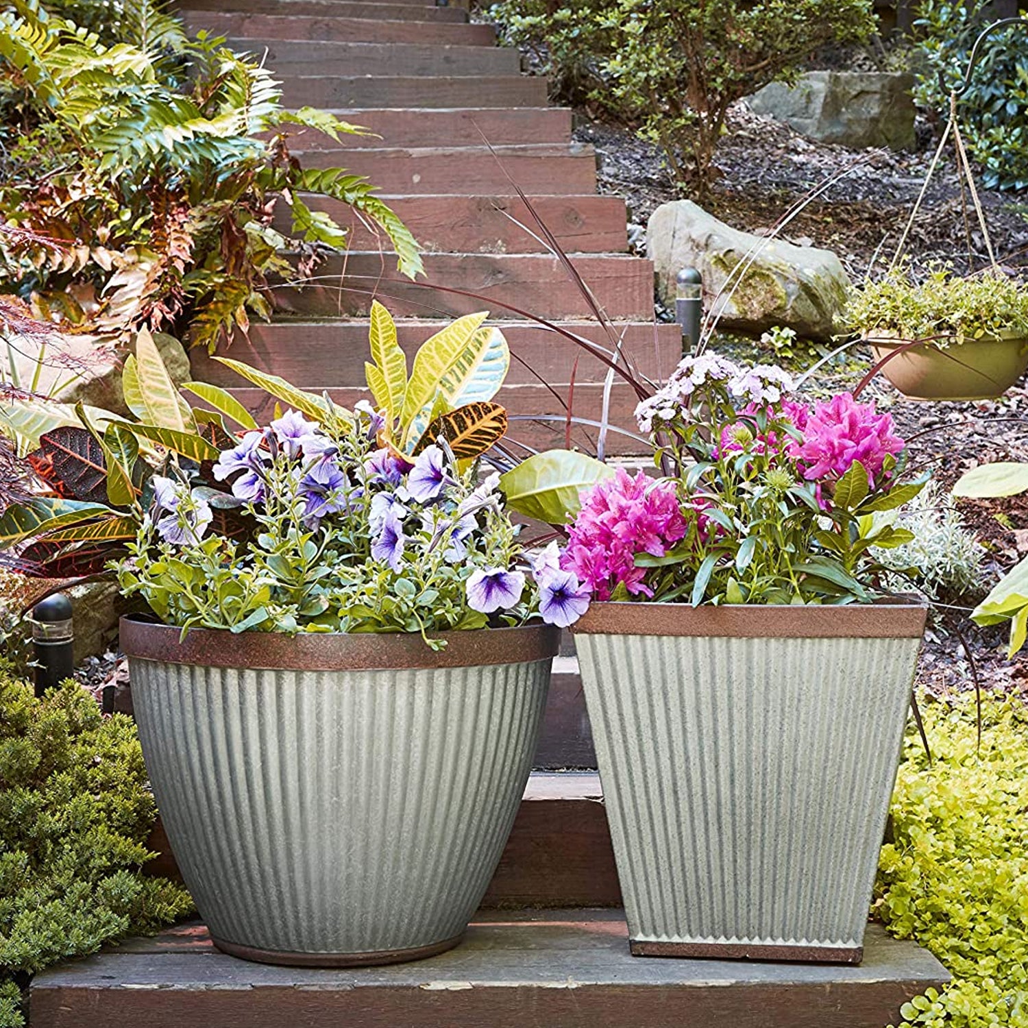 Southern Patio Rustic Resin Outdoor Planter Urn w/ Square Rustic Box Flower Pot - VMInnovations
