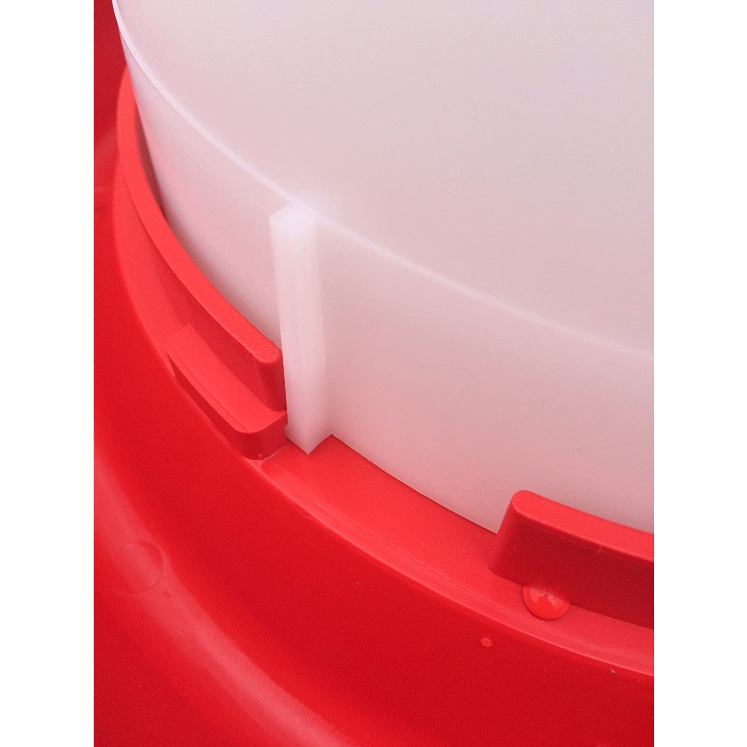 Farm Innovators HPF-100 Heated 3g Plastic Hanging Water Fountain, Red (Used) - VMInnovations