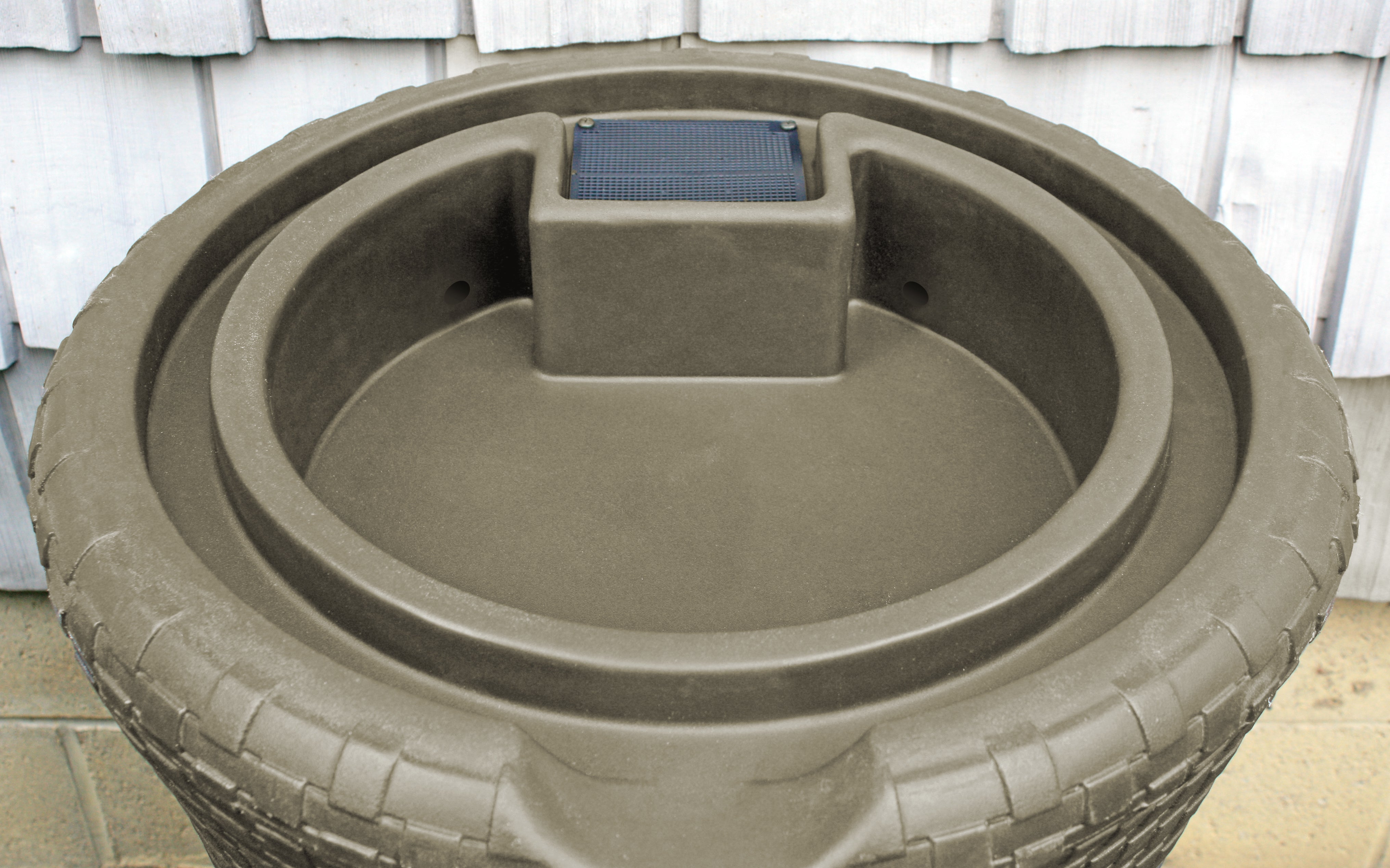 Good Ideas 50 Gallon Nantucket Rain Barrel Planter, Coyote Granite - VMInnovations