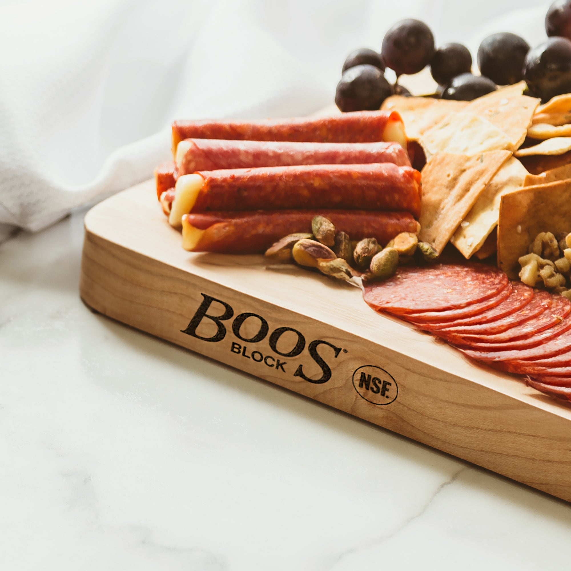 John Boos Chop N Slice Small Maple Wood Edge Grain Cutting Board, 16" x 10" x 1" - VMInnovations