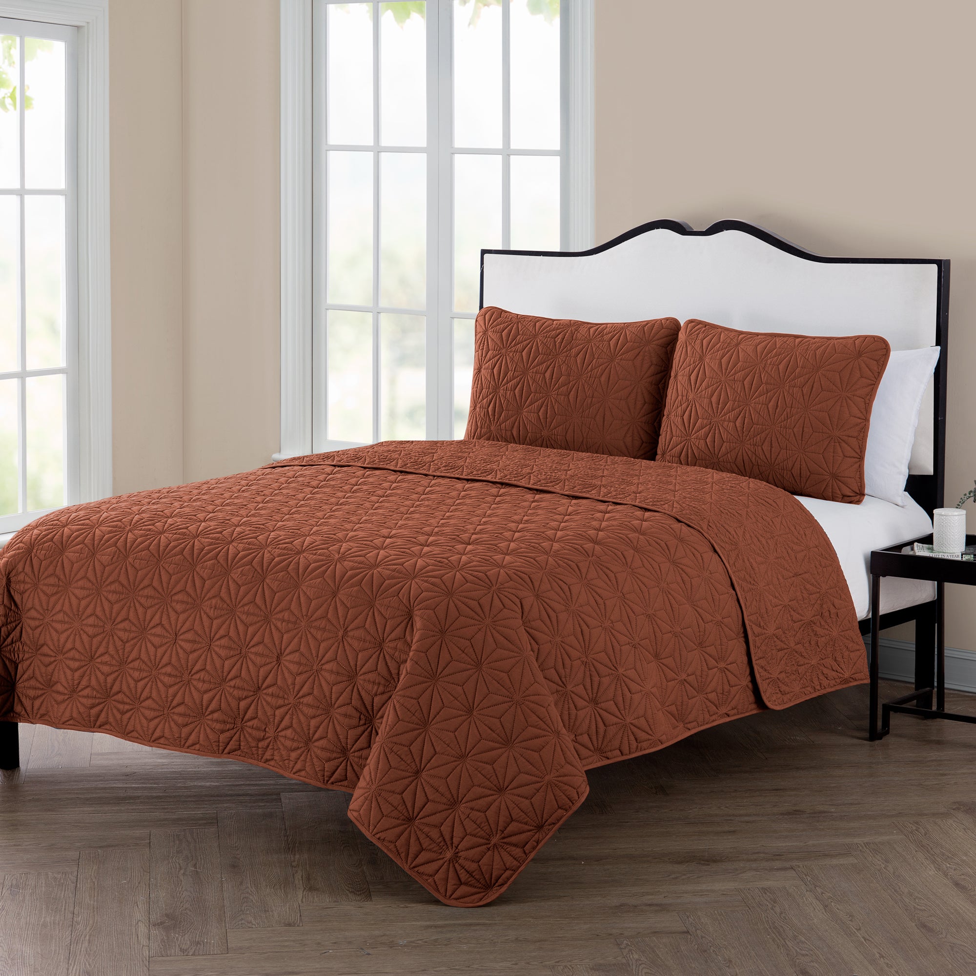 VCNY Home Geometric Orange 3 Piece Bed Quilt & 2 Sham Set, King (Open Box)