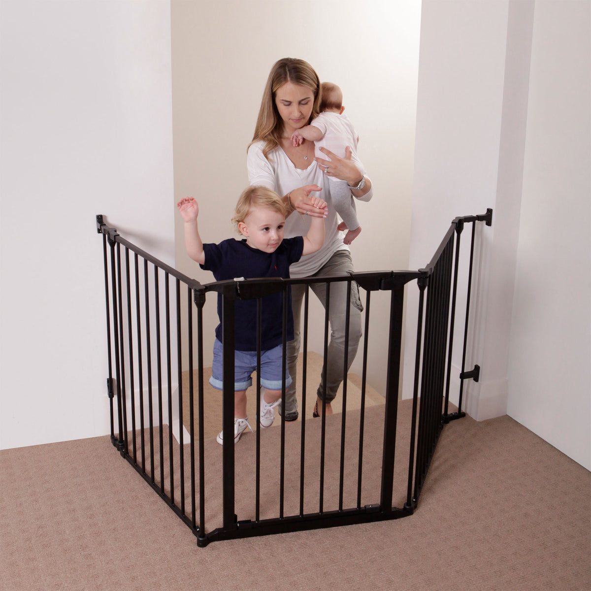 Dreambaby L2021BB Newport Adapta 33.5 to 79 Inch Baby and Pet Safety Gate, Black - VMInnovations