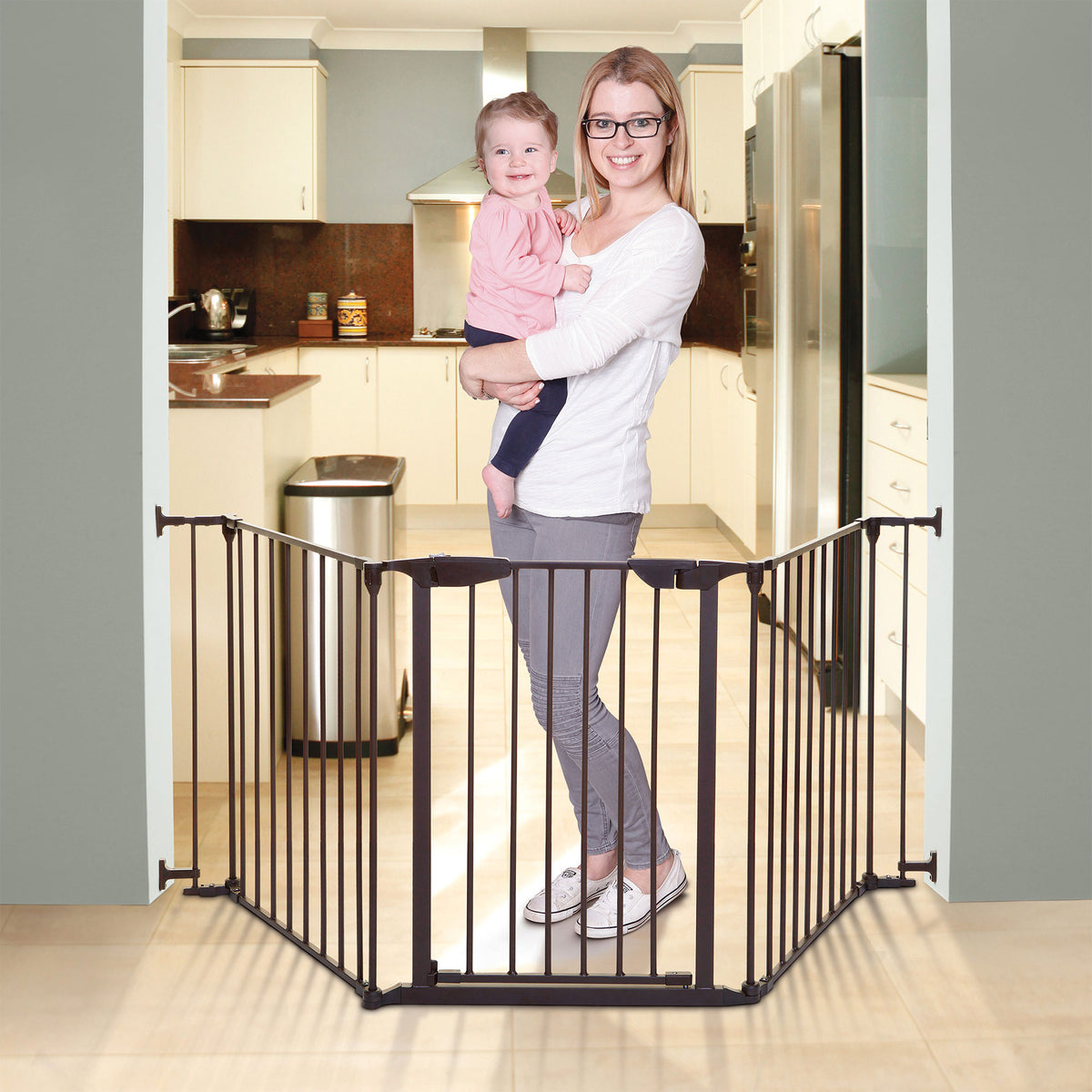 Dreambaby L2068BB Newport Adapta 33.5 to 79 Inch Baby and Pet Safety Gate, Brown - VMInnovations