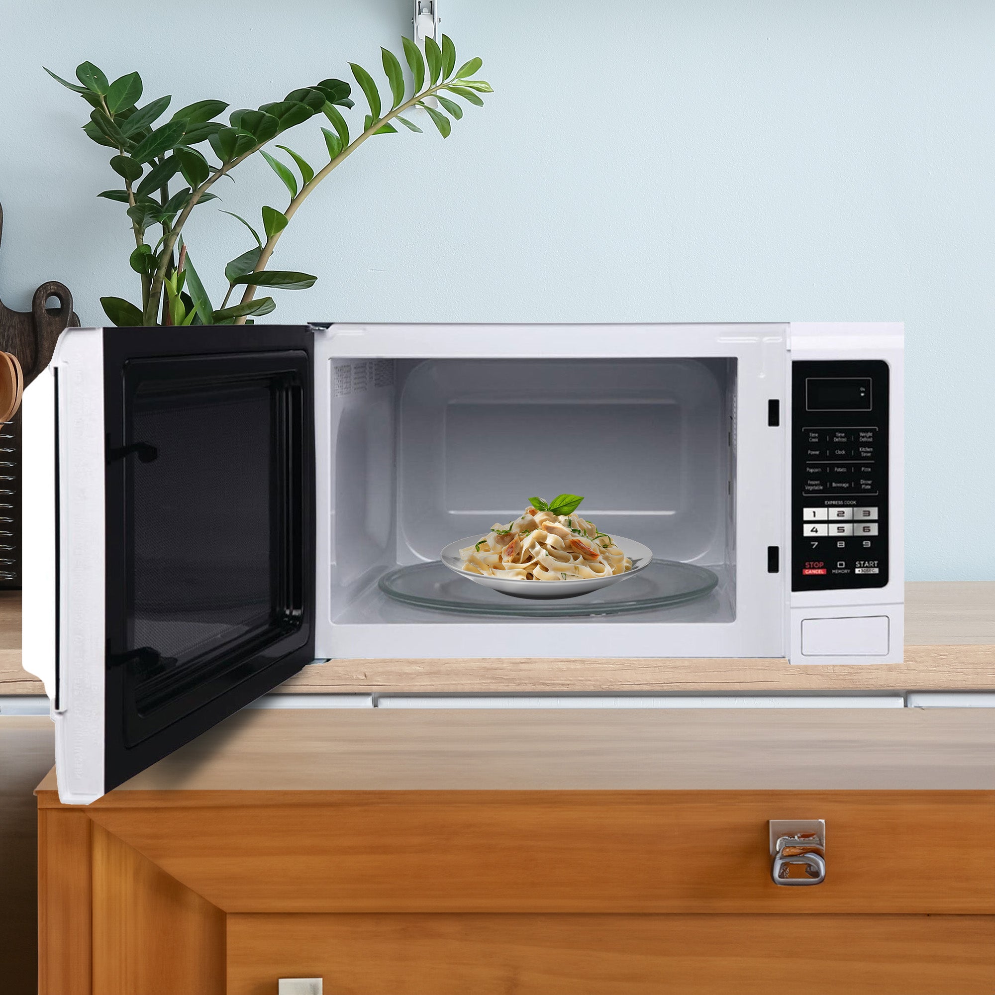 Magic Chef 1100 Watt 1.6 Cubic Feet Digital Countertop Microwave, White (Used) - VMInnovations