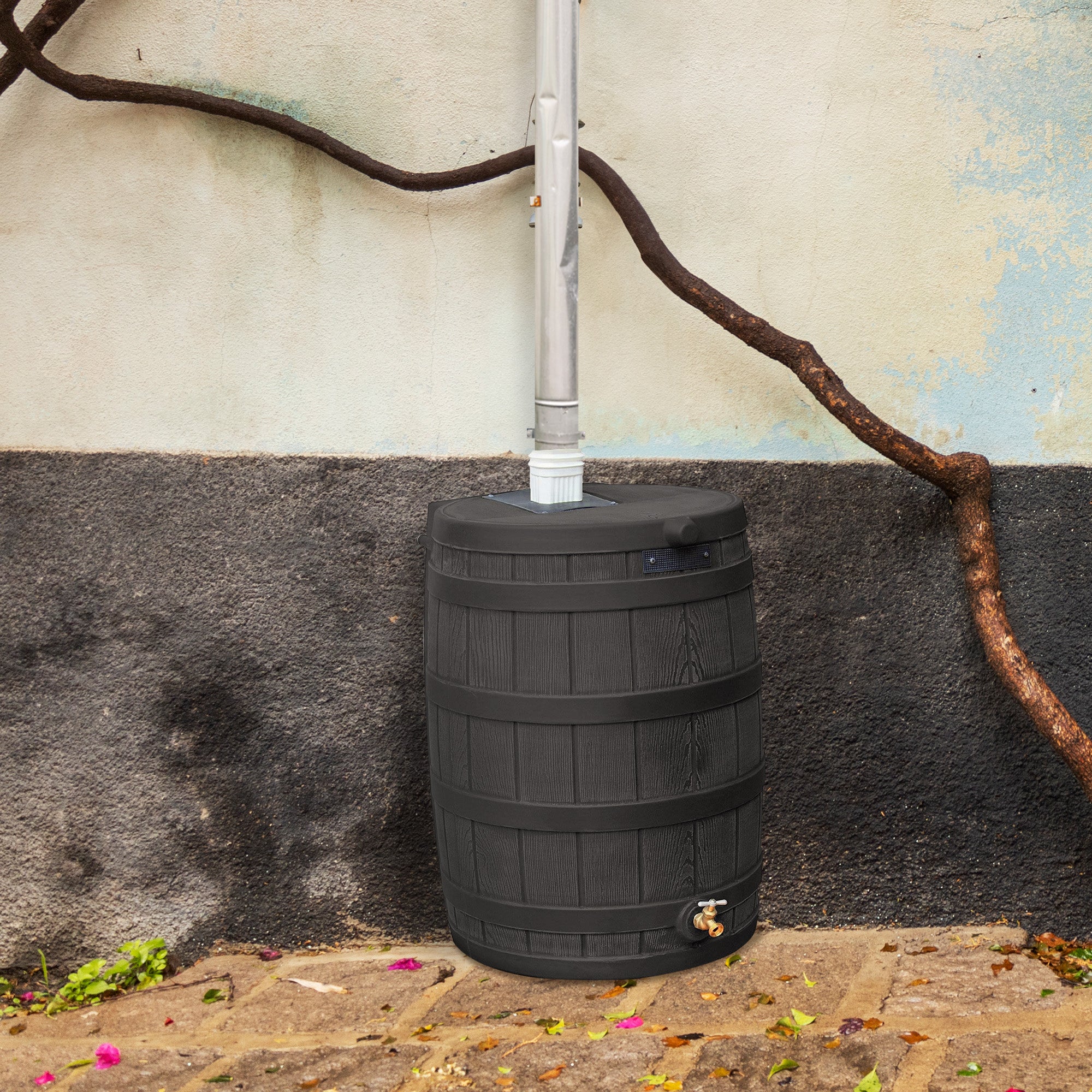 Good Ideas Rain Wizard 50 Gal Plastic Rain Barrel with Brass Spigot Black (Used)