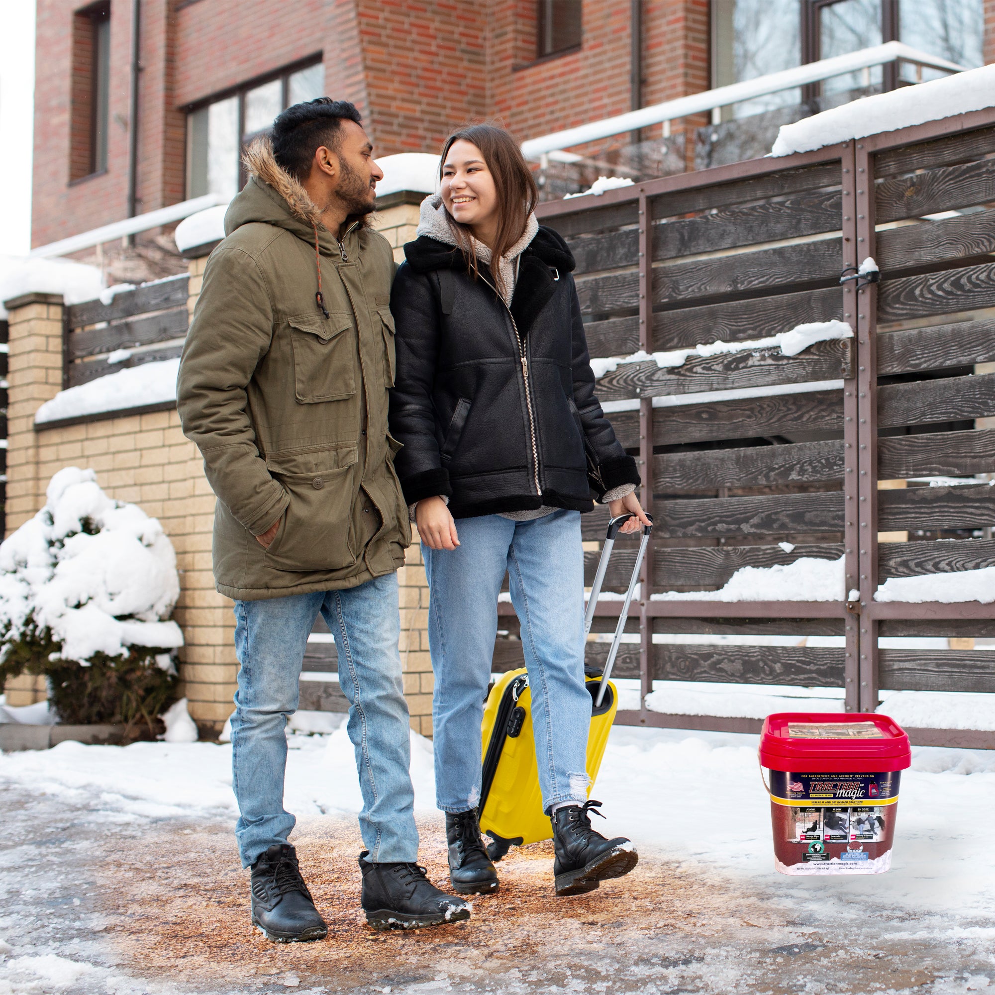 Traction Magic Quick Application All Natural Ice and Snow Melter, 15 Lb Bucket (Refurbished)