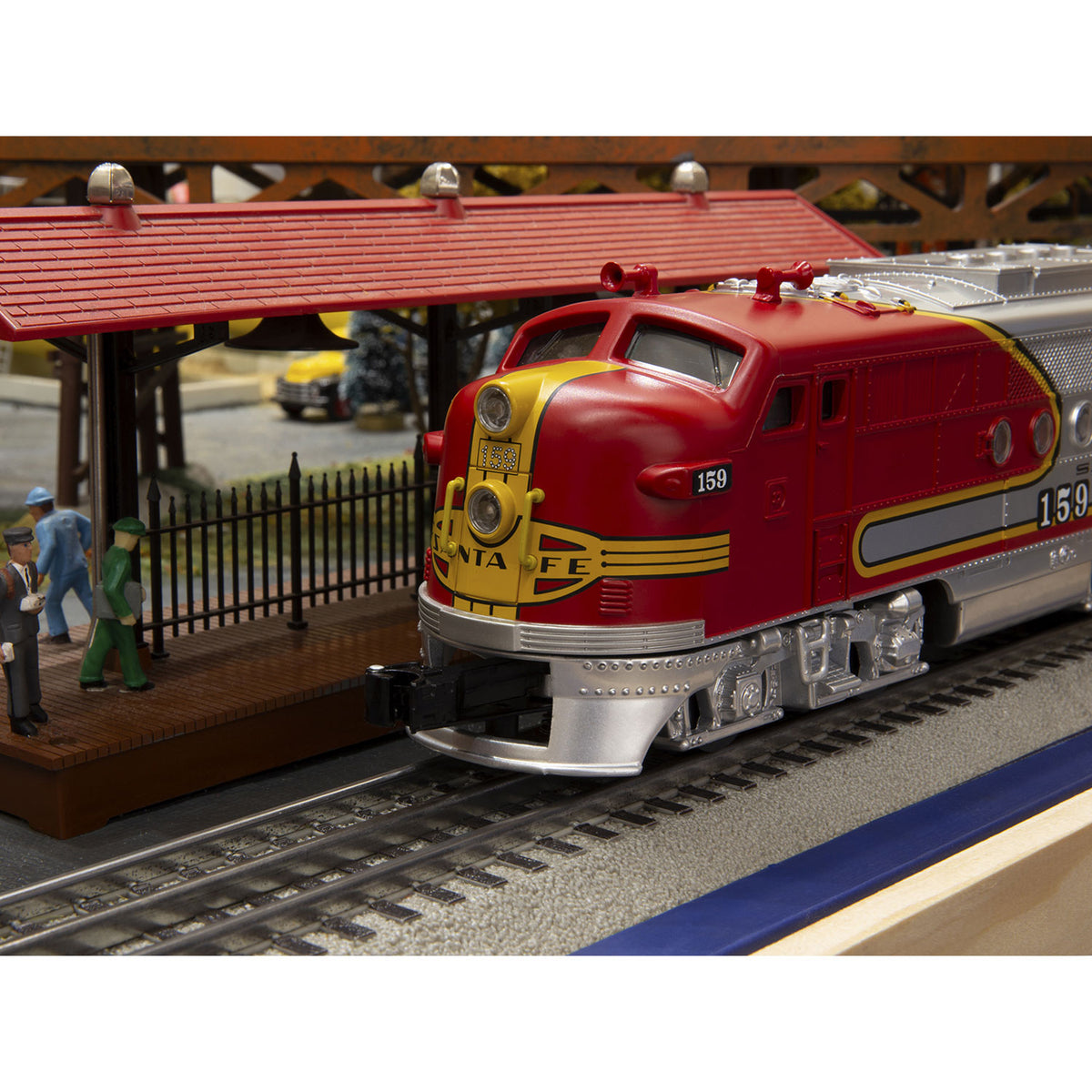 Lionel Santa Fe Super Chief Lionchief Ready to Run Train Set with Bluetooth