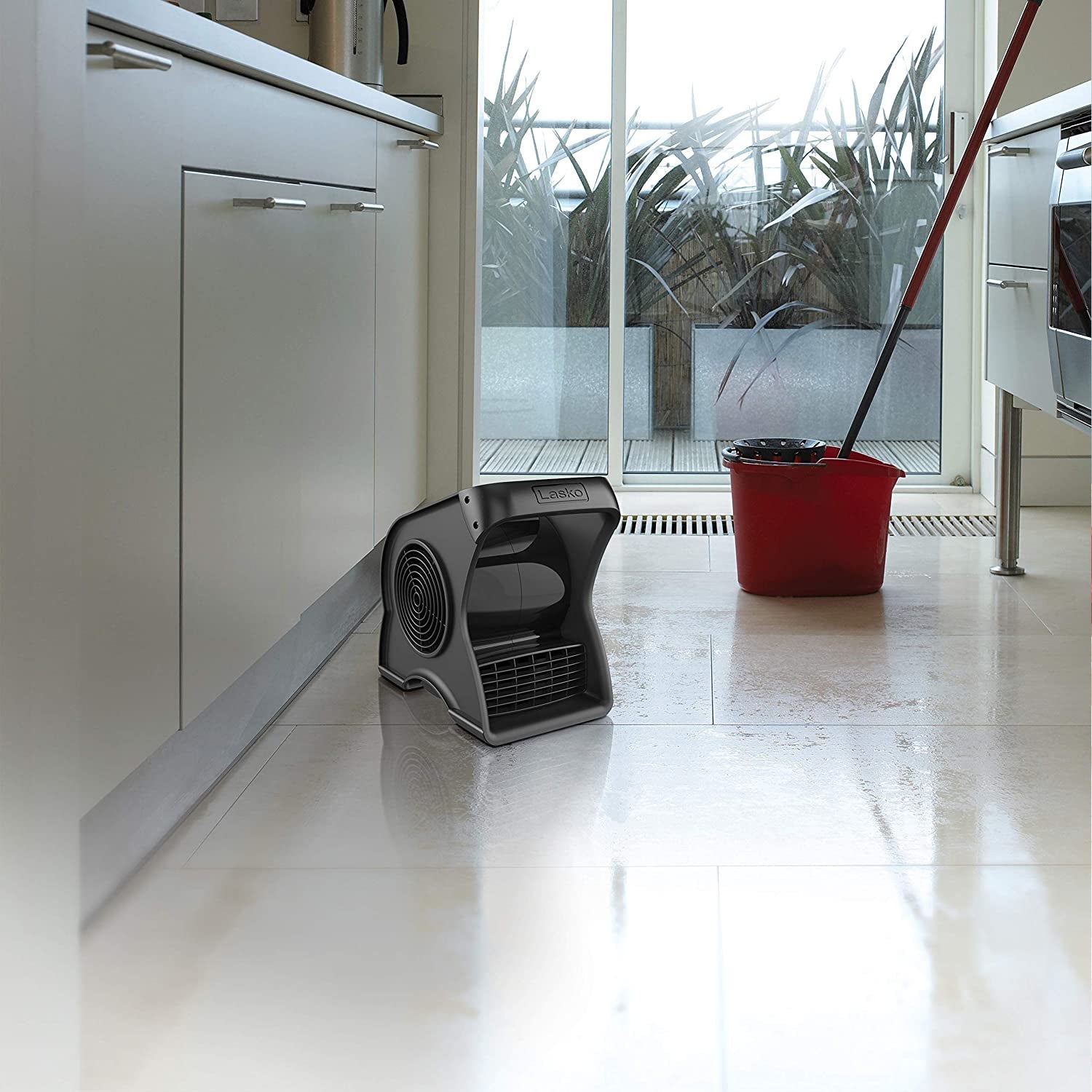 Lasko Pro 3 Speed Pivoting Home Utility Floor Garage Cooling Drying Fan (Used) - VMInnovations