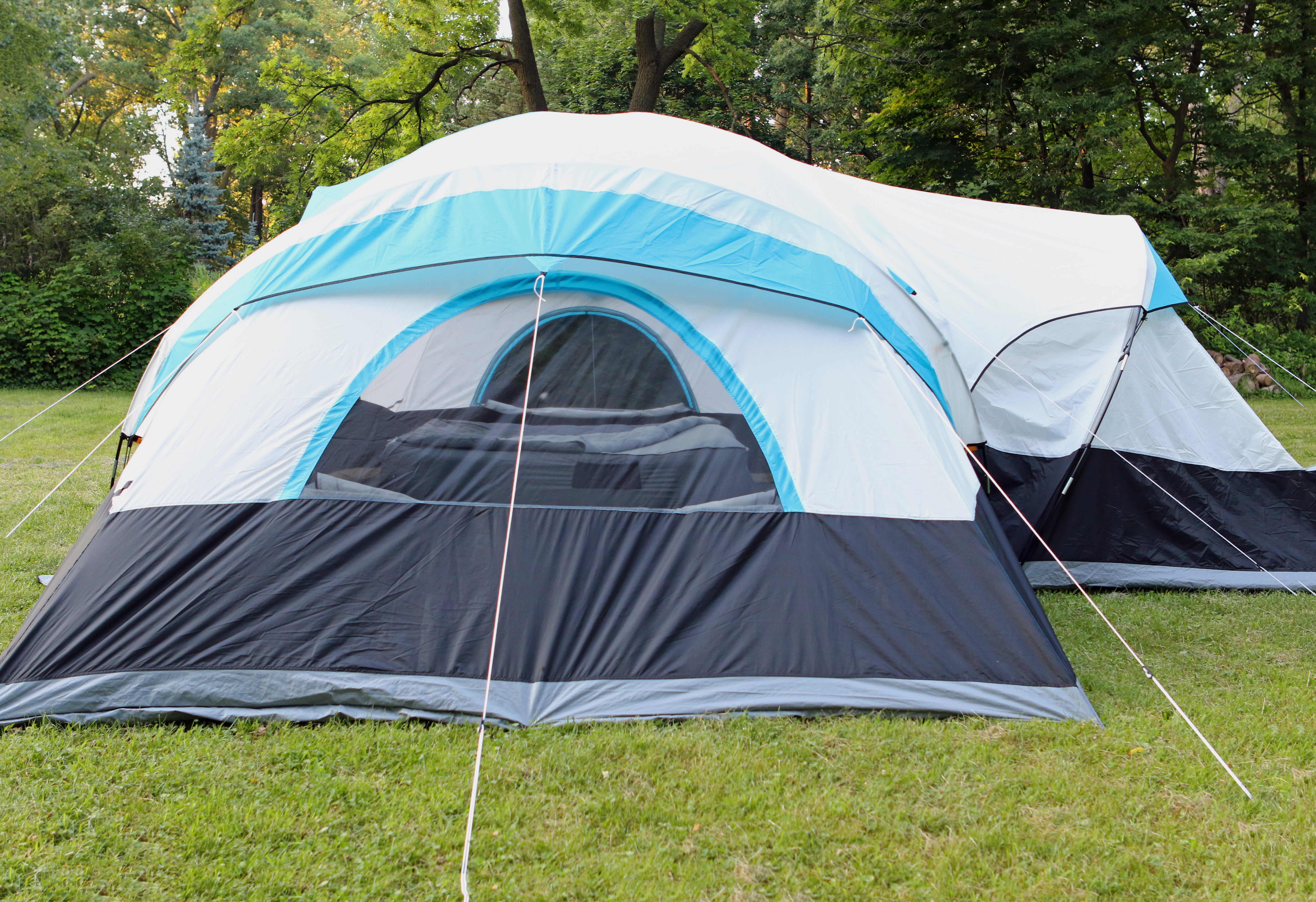 Tahoe Gear Manitoba 14-Person 20' x 17' Outdoor Tent with Rainfly (Open Box)