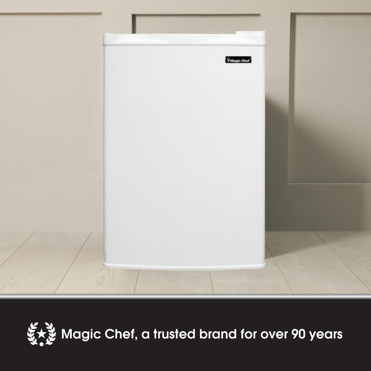 Magic Chef MCUF3W2 3 Cubic Ft Deep Small Mini Upright Freezer, White (Used)