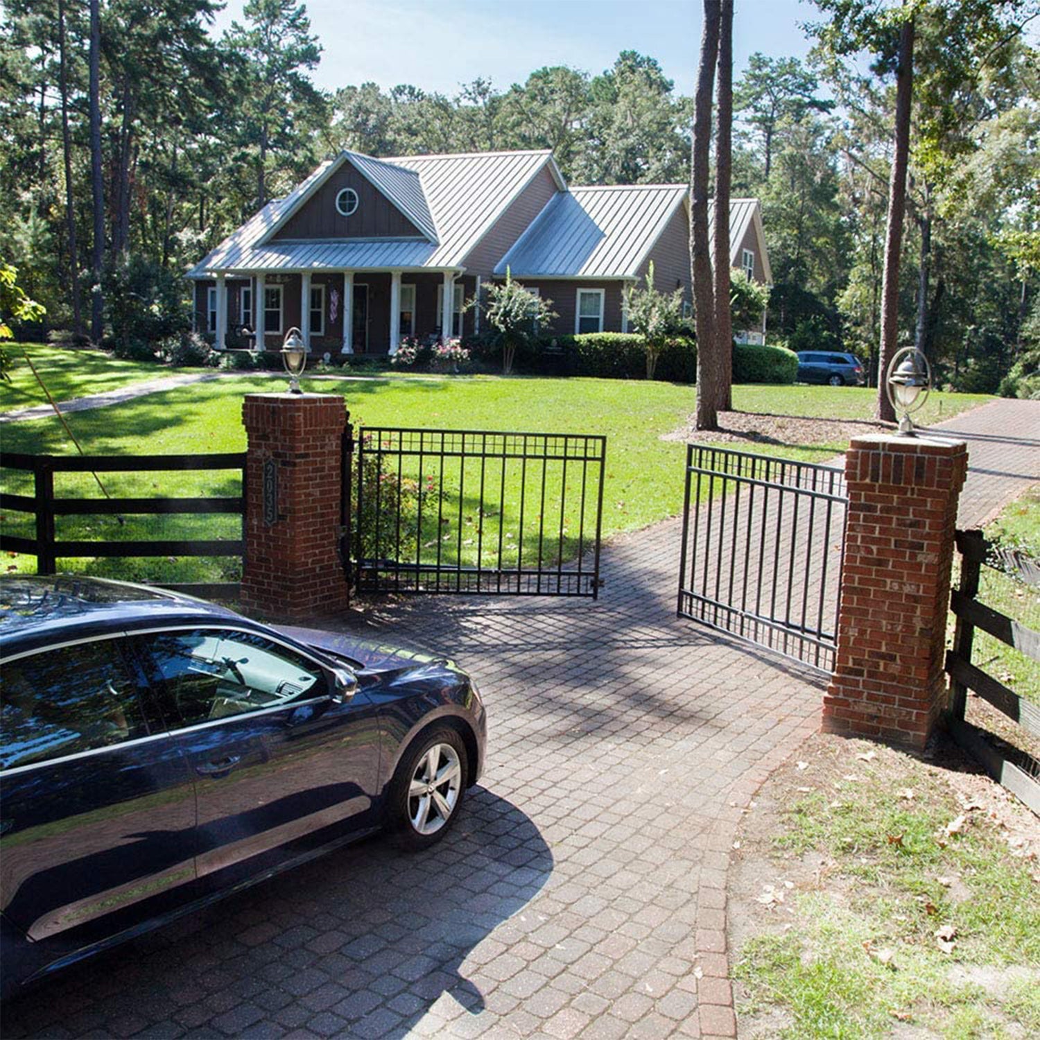 Mighty Mule Secure App Controlled Automatic Double Gate Opener 16 Ft (For Parts) - VMInnovations