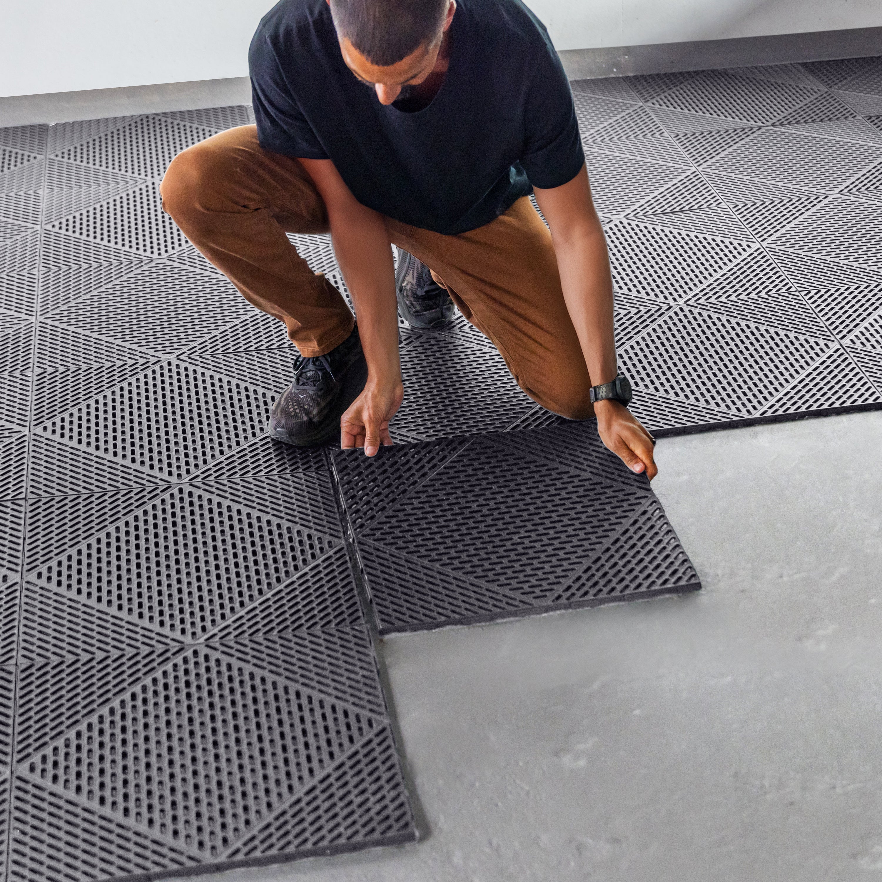 EasyTile 12 Pack Interlocking Modular Tiles with Drainage, 18x18 Inches, Gray (Open Box)
