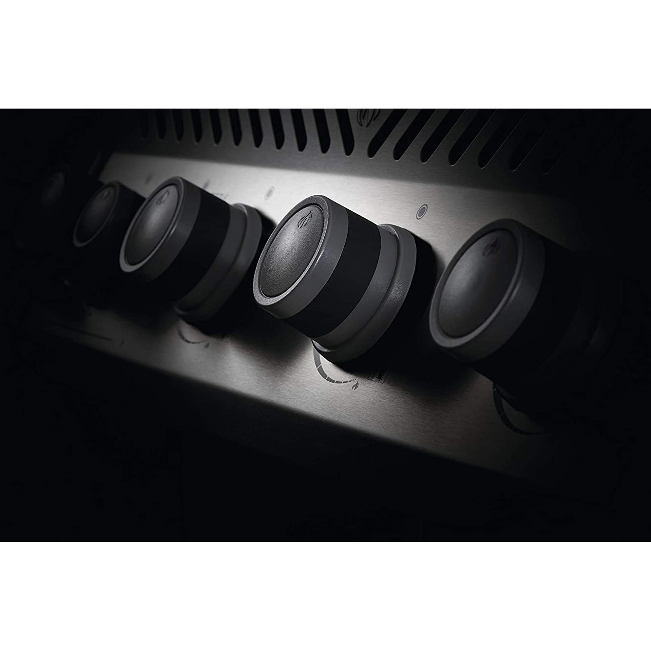 Napoleon Rogue XT 425 51000 BTU Propane Gas Grill w/Side Burner, Silver