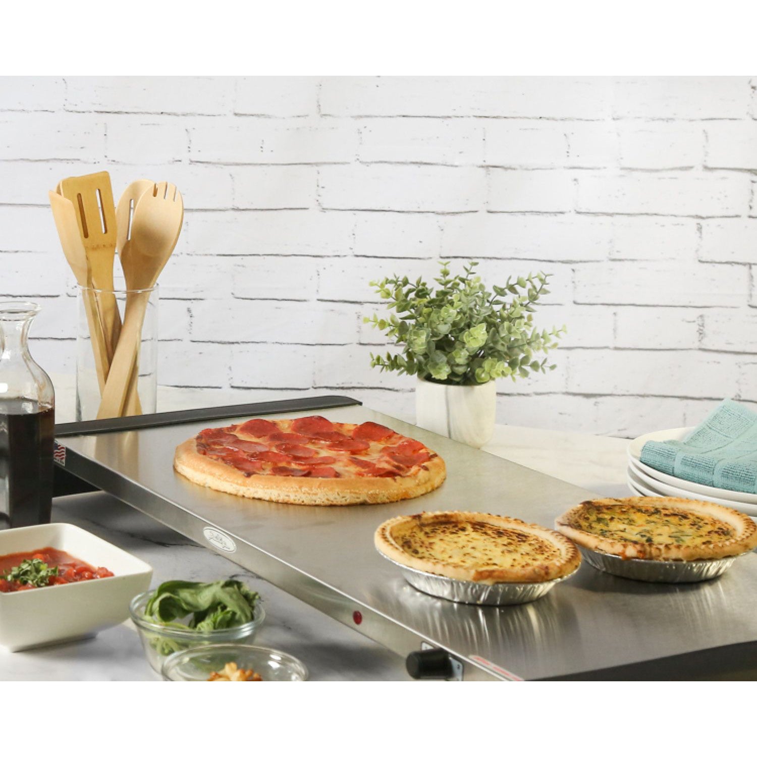BroilKing NWT-1S Professional 300W Electric Warming Tray, Stainless Steel (Used)
