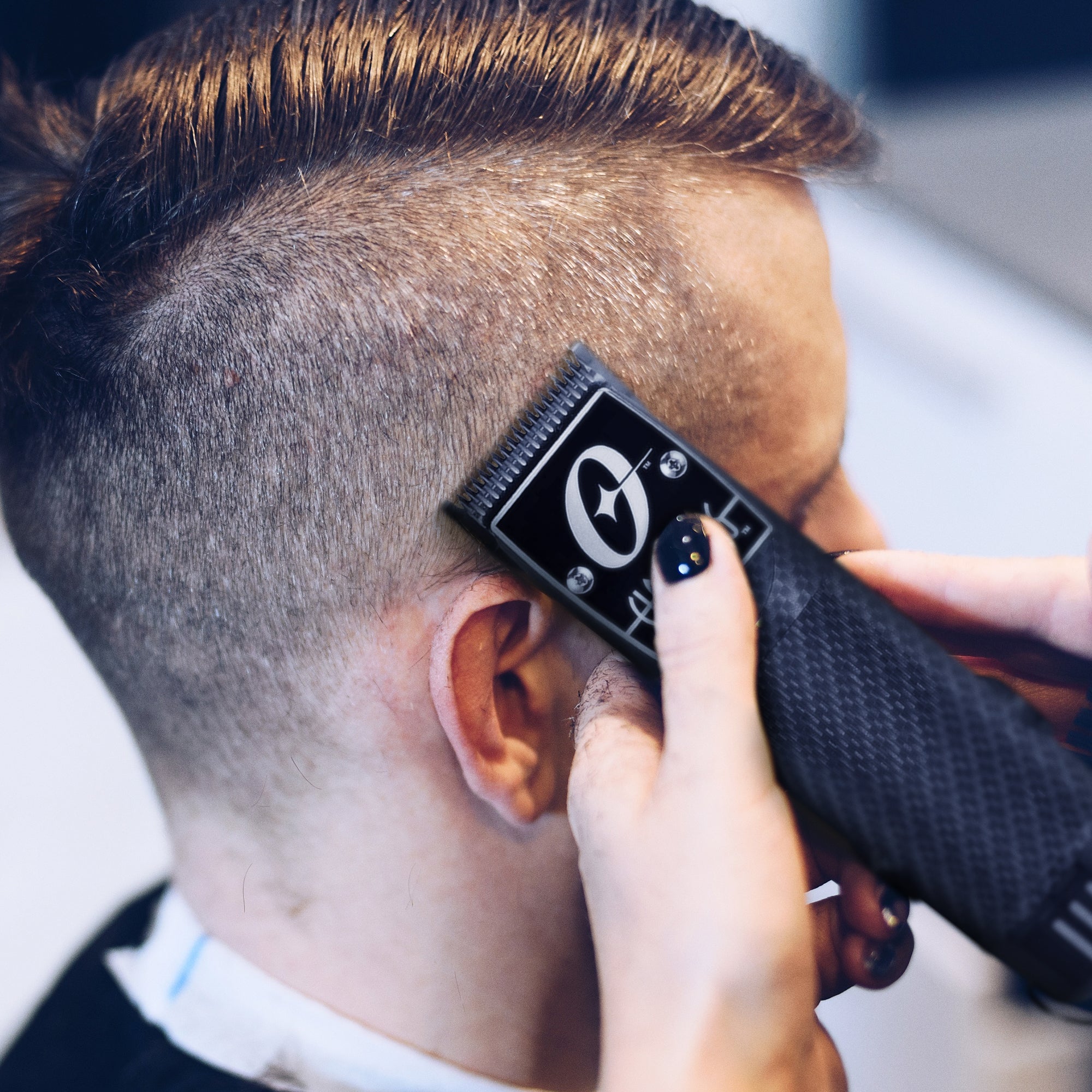 Oster Classic 76 Limited Edition Detachable Blade Universal Motor Pro Clipper - VMInnovations