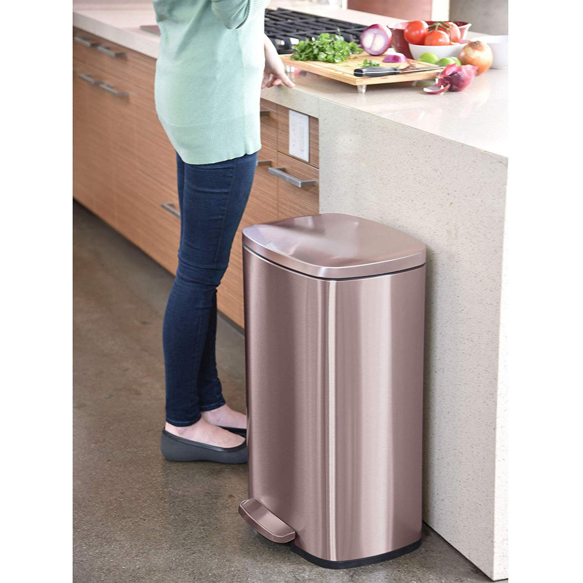 iTouchless 13.2 Gallon Odor Control Step Garbage Trash Can, Rose Gold (Open Box)