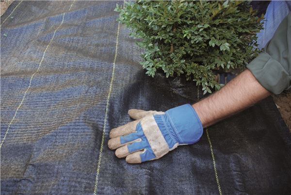 DeWitt P3 Pro 5 Commercial Landscape 5-Oz Weed Barrier Fabric, 3 x 250' (3 Pack)